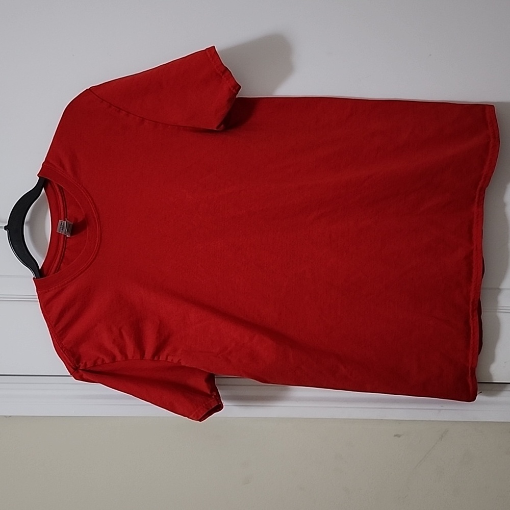 GILDAN Men's Red 100% Cotton Short Sleeve T-Shirt Size Large